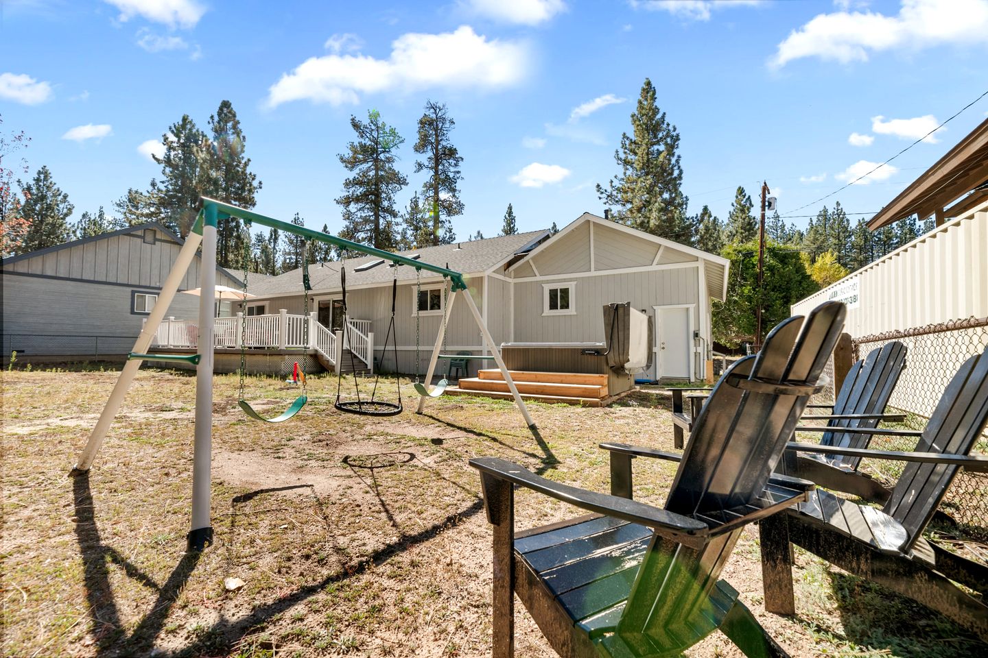 Fantastic Cottage with Barbecue and Fire Pit in Big Bear Lake, California