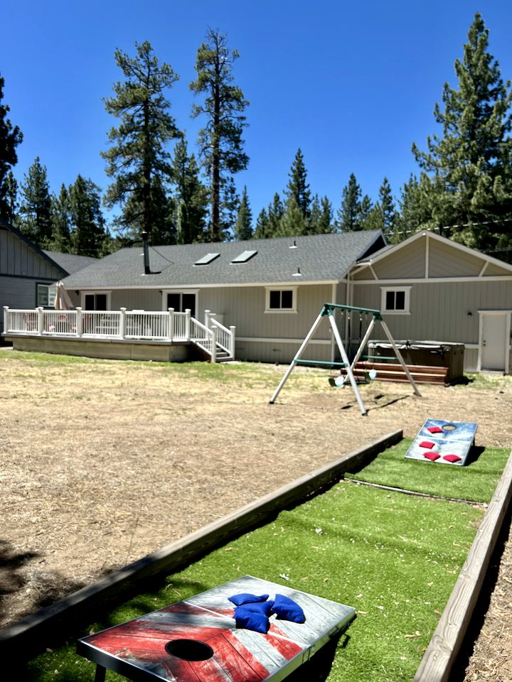 Fantastic Cottage with Barbecue and Fire Pit in Big Bear Lake, California