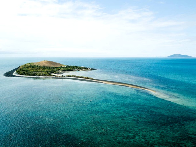 Up to eight guests can enjoy an island escape on this lovely emerald in a sea of sapphire; the perfect Whitsunday Islands group getaway