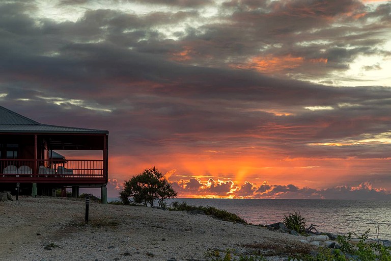 Villas (Guthalungra, Queensland, Australia)