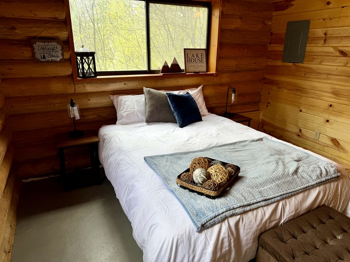 Cabins (United States of America, Swan Valley, Idaho)