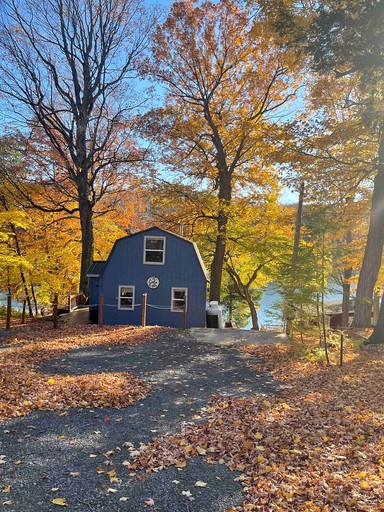 Amazing Lakefront Cabin with All Amenities in Fort Drum, New York