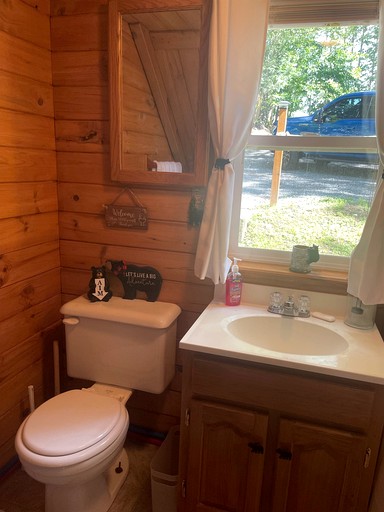 Cabins (United States of America, Carthage, New York)