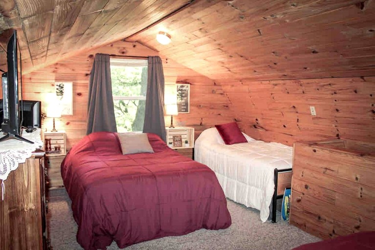 Cabins (United States of America, Carthage, New York)