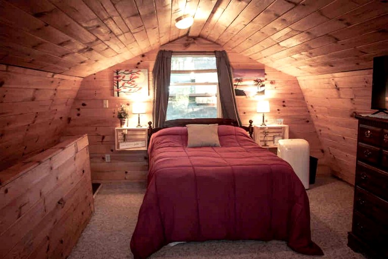 Cabins (United States of America, Carthage, New York)