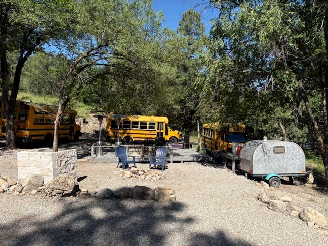 Scenic Skoolie Glamping Retreat, Unique Converted School Buses Near Lincoln National Forest, Mayhill New Mexico