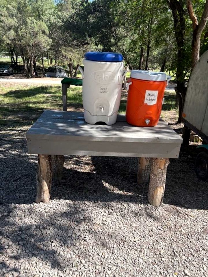 Scenic Skoolie Glamping Retreat, Unique Converted School Buses Near Lincoln National Forest, Mayhill New Mexico