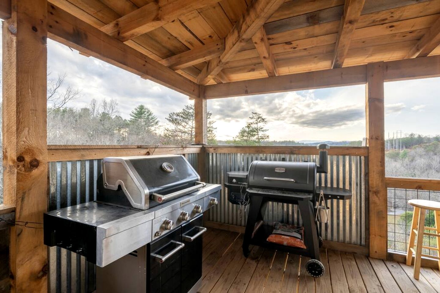 Fantastic Glamping Tiny Home Rental on The Toccoa River in Blue Ridge, Georgia