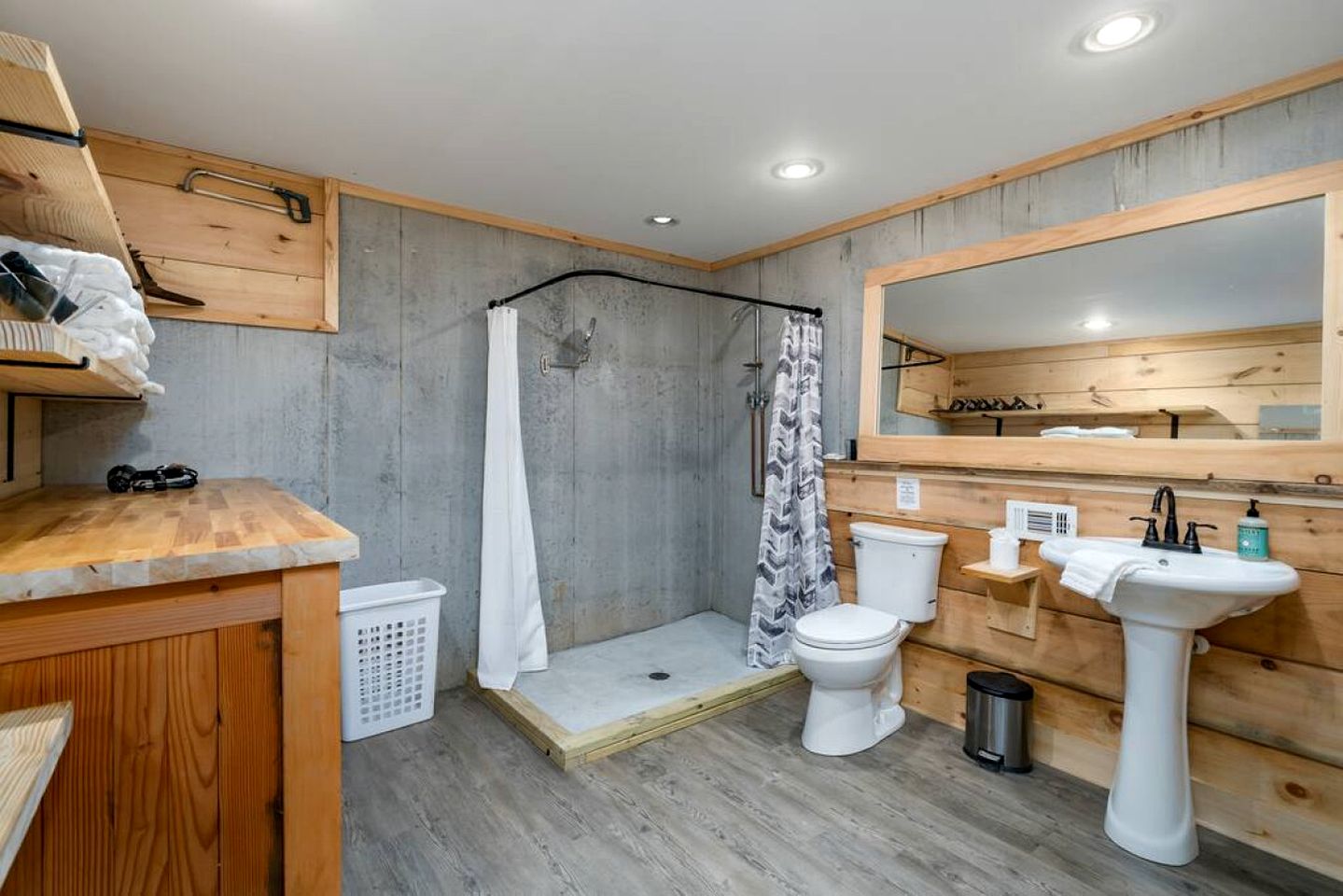 Fantastic Glamping Tiny Home Rental on The Toccoa River in Blue Ridge, Georgia