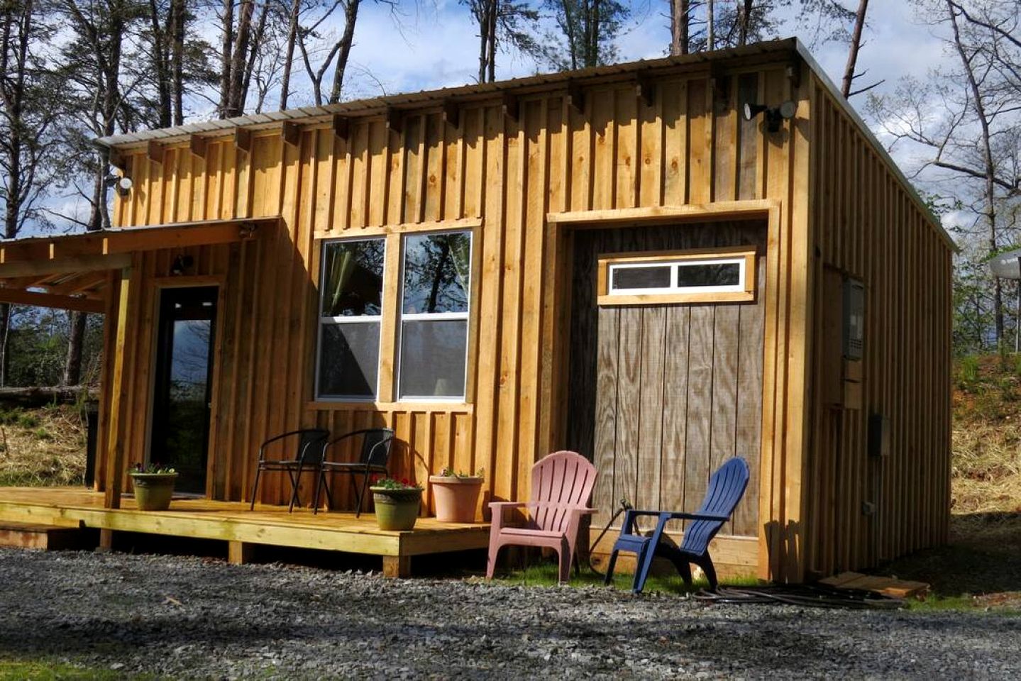 Fantastic Glamping Tiny Home Rental on The Toccoa River in Blue Ridge, Georgia