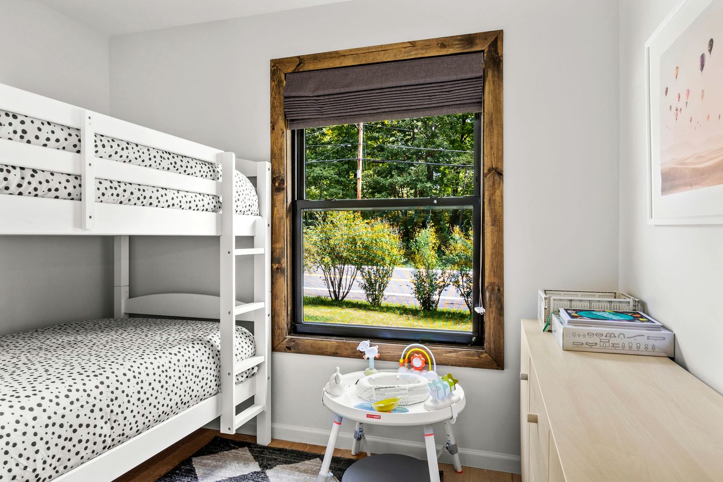 Amazingly Equipped Cabin with BBQ, Fire pit, Deck and Beautiful Design in NY