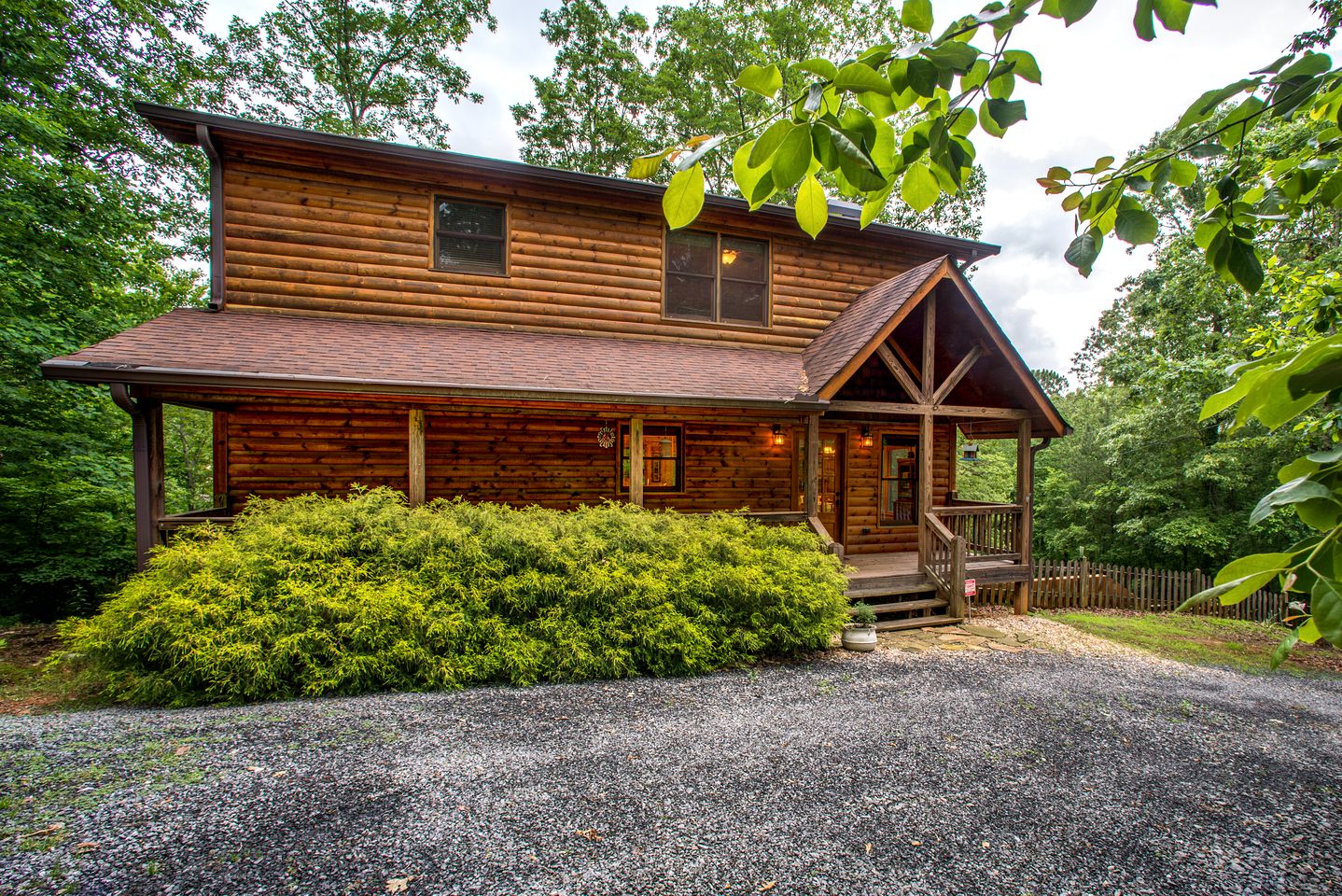 Cabin Rental near Carters Lake, Georgia