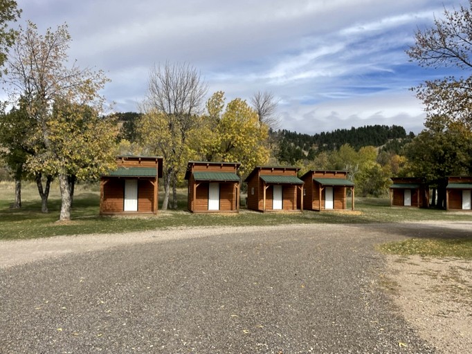 Cabins (United States of America, Sturgis, South Dakota)