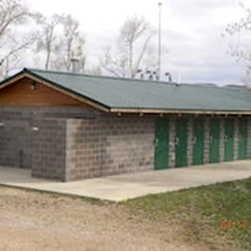 Amazing Cabin with Bunks for an Unforgettable Outdoor Escape in Sturgis, South Dakota