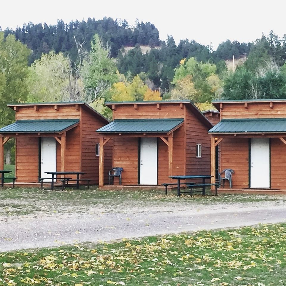 Amazing Cabin with Bunks for an Unforgettable Outdoor Escape in Sturgis, South Dakota
