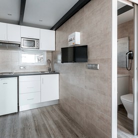 Enchanting Cabin for a Catalonia Getaway near Sublime Beaches in Sitges, Spain - Photo 3