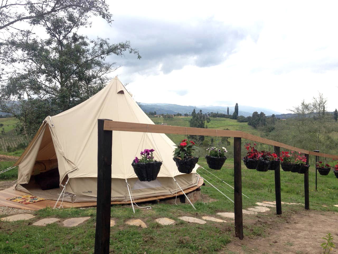 Glamping Accommodation with a Shared Barbecue Area near Villa de Leyva in Colombia