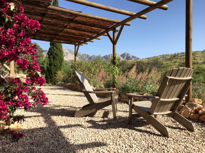 Cottages (Tàrbena, Valencia, Spain)