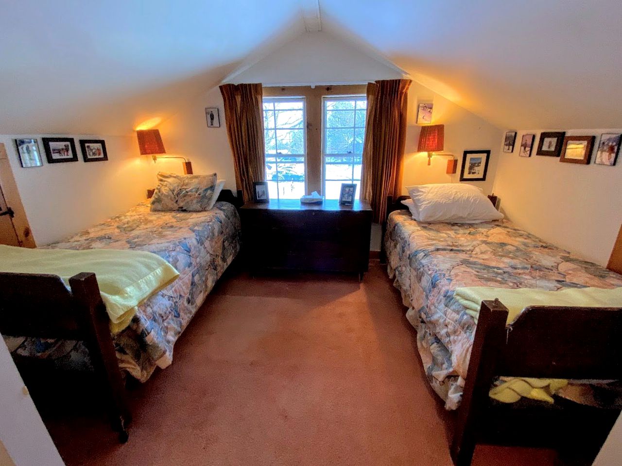 Spacious Retreat for a White Mountains Vacation Getaway