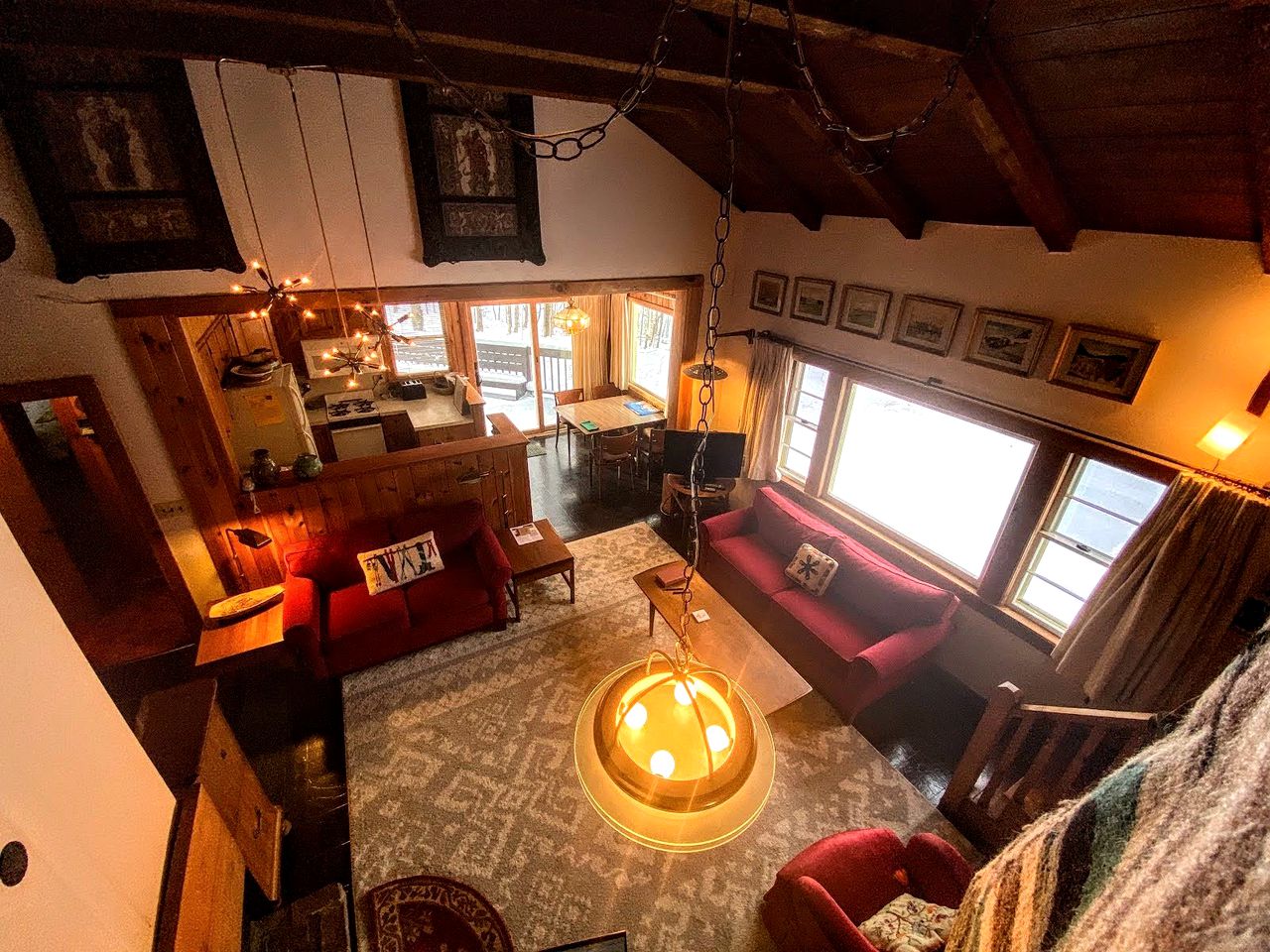 Spacious Retreat for a White Mountains Vacation Getaway