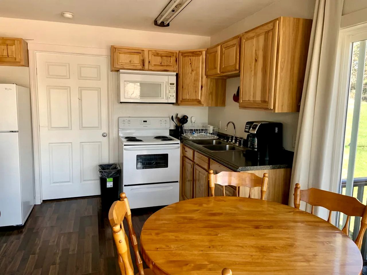 Sweet Cabin with Furnished Patio Suitable for Six in South Dakota