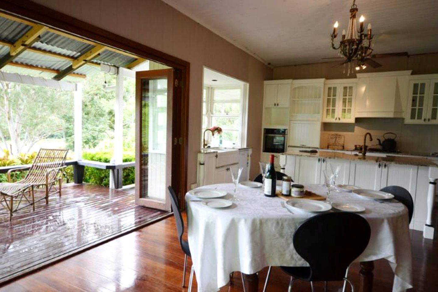 Charming Cabin with Swimming Holes near Lamington National Park, Queensland