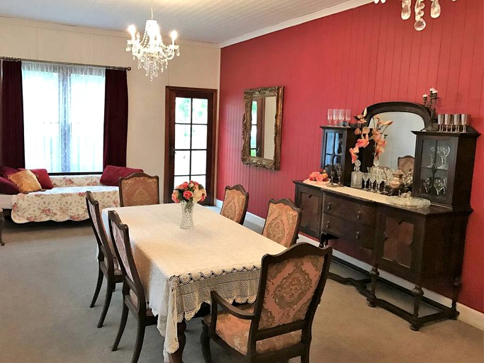 Cabins (Canungra, Queensland, Australia)