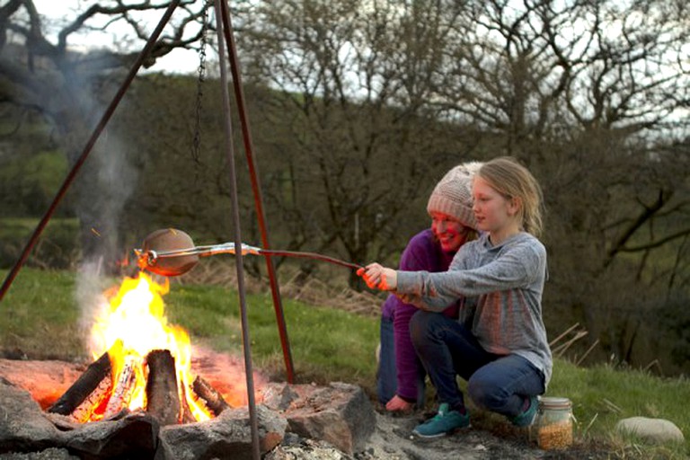 Safari Tents (Llanwnnen, Wales, United Kingdom)