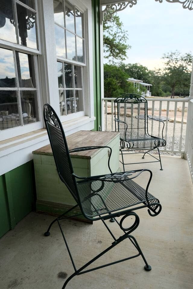 Secluded, Quiet 1B/1B Luxury Private Farm Stay in Fischer, TX