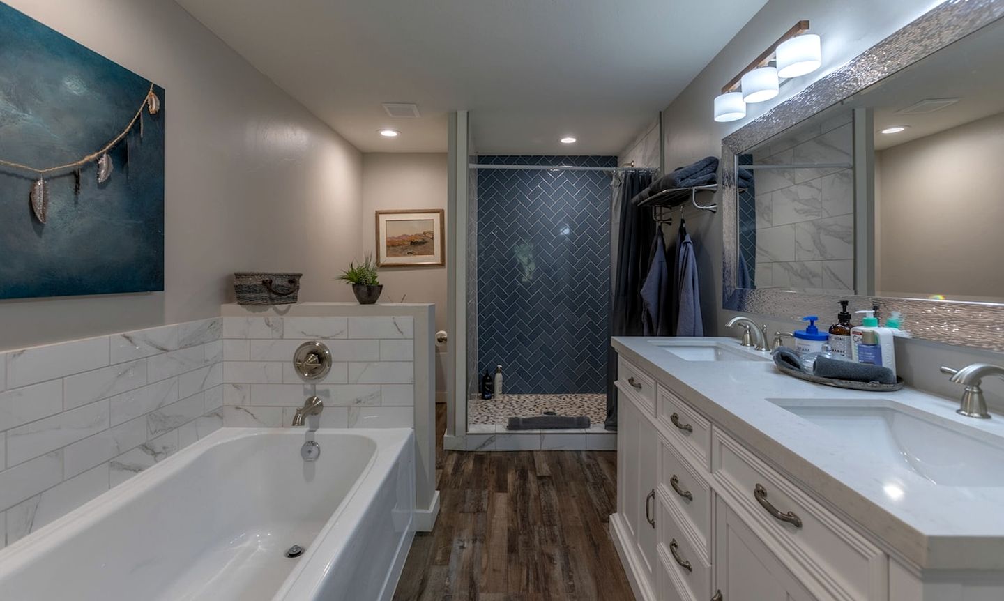 Spacious Mountain-View Retreat with Deck Slide & Jacuzzi near Outdoor Trails in Lincoln, Wyoming