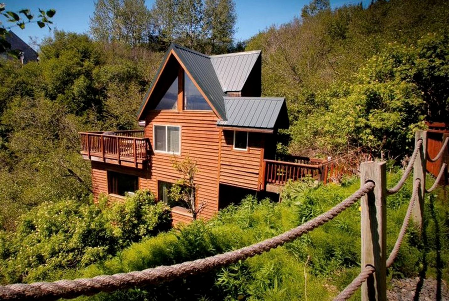 Rustic Cabin Rental with Gorgeous Bay Views in Homer, Alaska | Cabins (Homer, Alaska, United States of America)