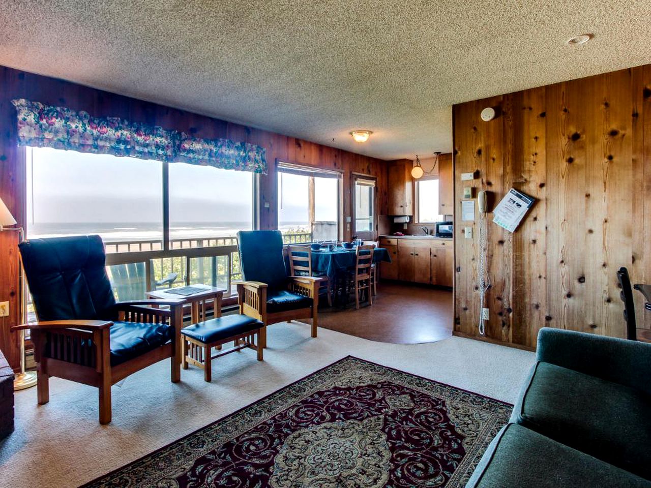 Romantic Vacation Rental in Waldport, Oregon