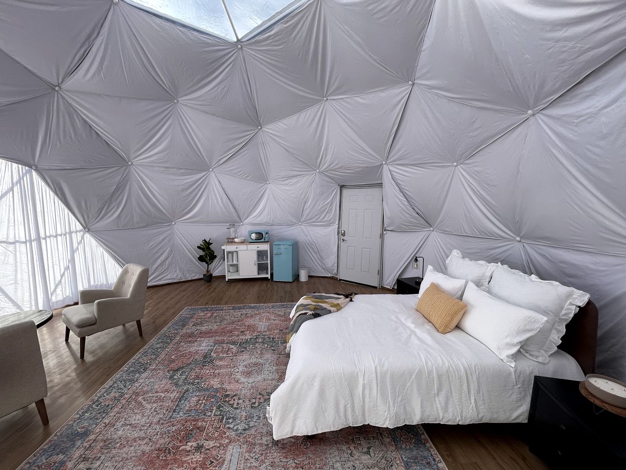 Amazing Dome with Stunning Sights in Wayne County, Utah