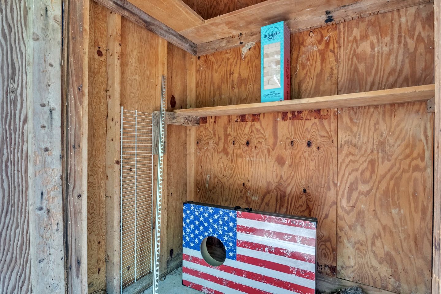 Pet-Friendly Cabin with Foosball Table Ideal for Small Families in Sevierville, Tennessee