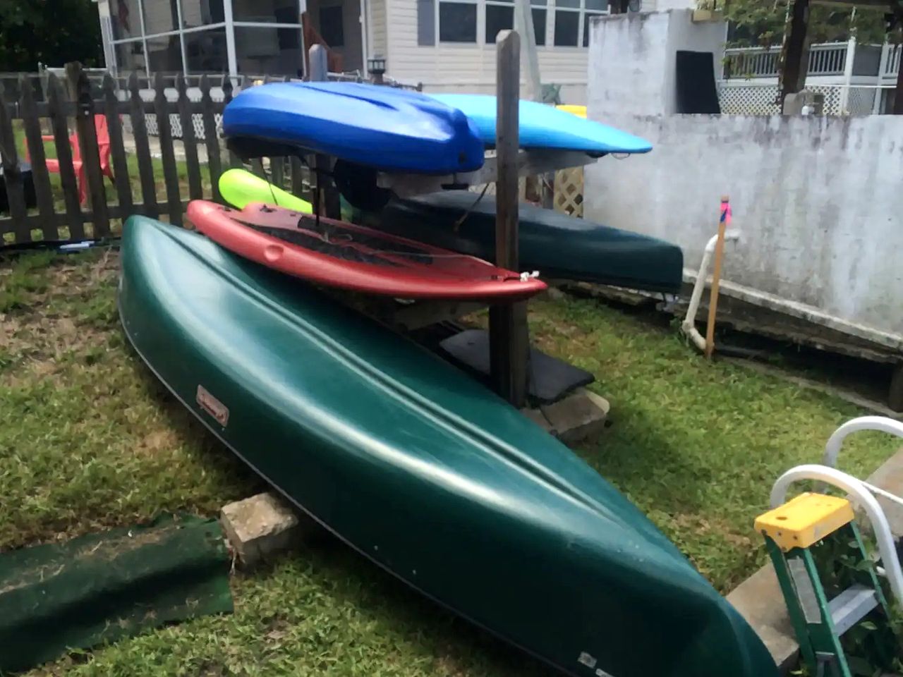 Charming Cottage with River Access in Weeki Wachee, Florida