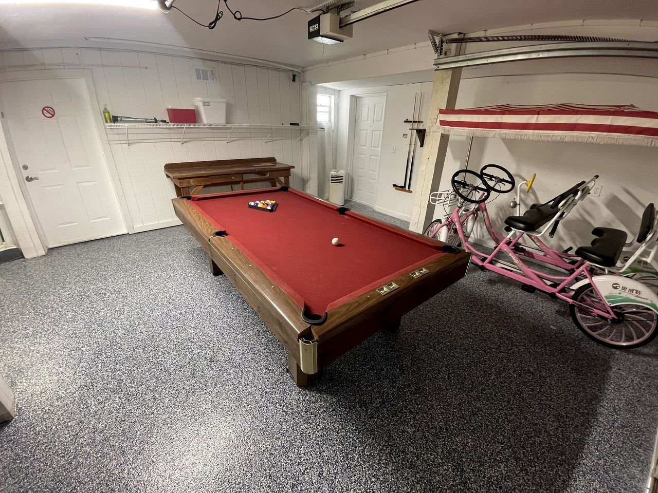 Charming Cottage with River Access in Weeki Wachee, Florida