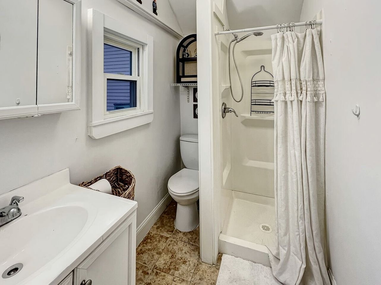 Charming Pet-Friendly Tiny Cottage with Pool and Trails near Ogunquit, Maine