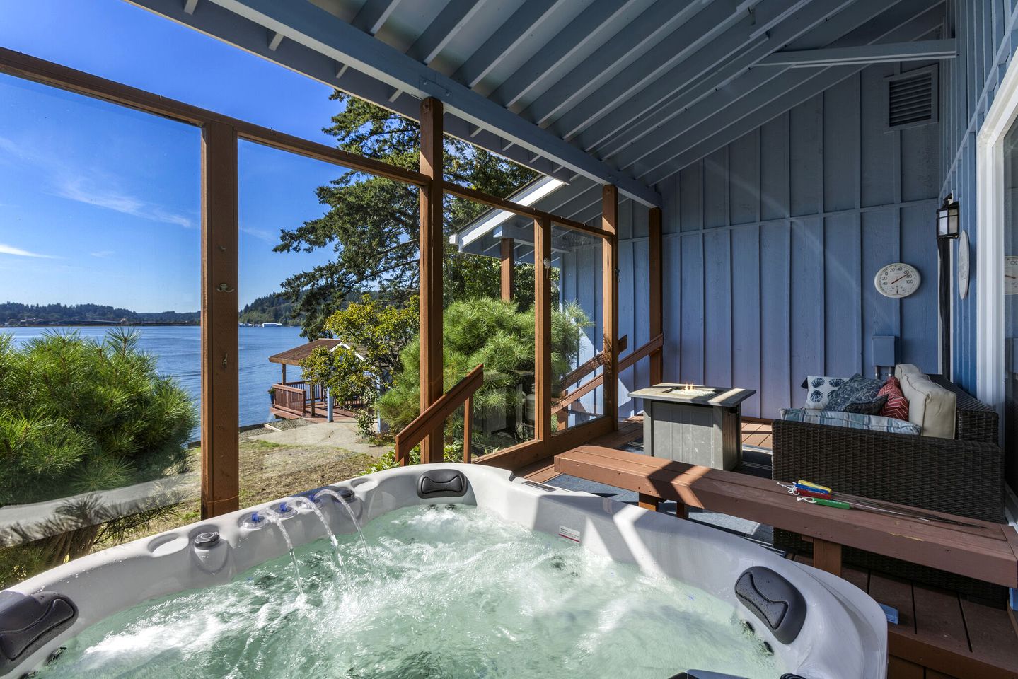Chic Waterfront Retreat with Covered Porch and Hot-Tub in Washington