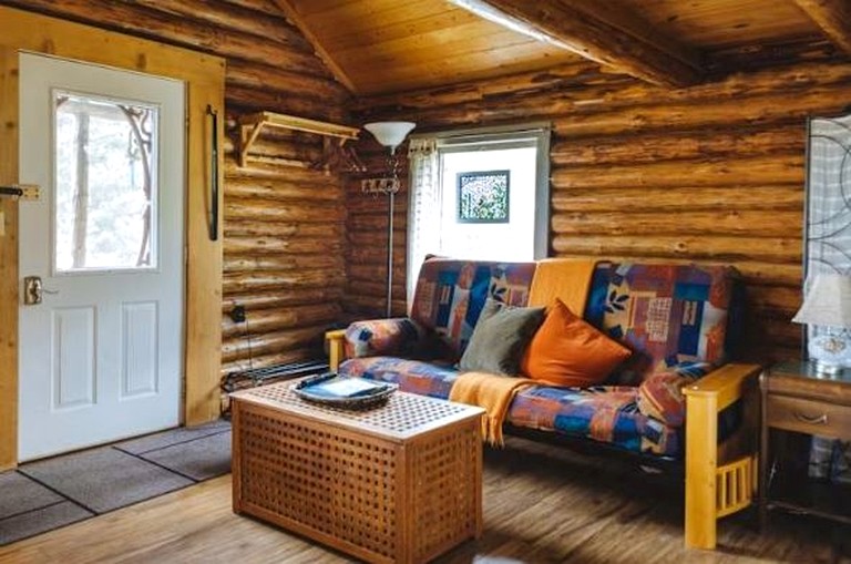 Charming Log Cabin for Family Glamping Escapes in Nelson, British Columbia | Cabins (Nelson, British Columbia, Canada)
