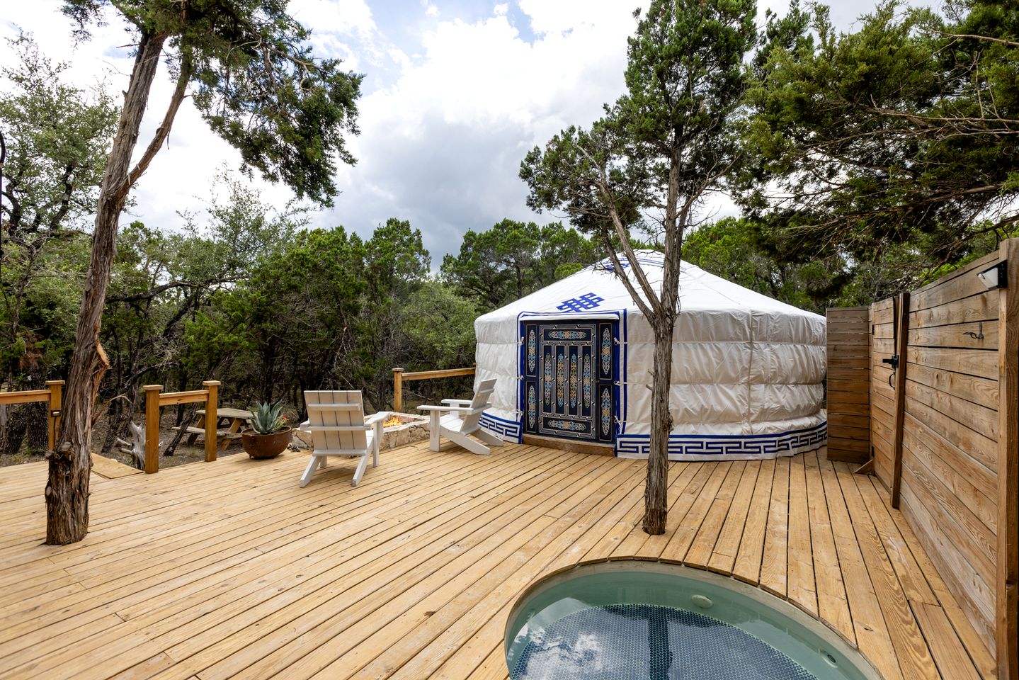 Peaceful Romantic Yurt with Hot Tub in Wimberley, Texas