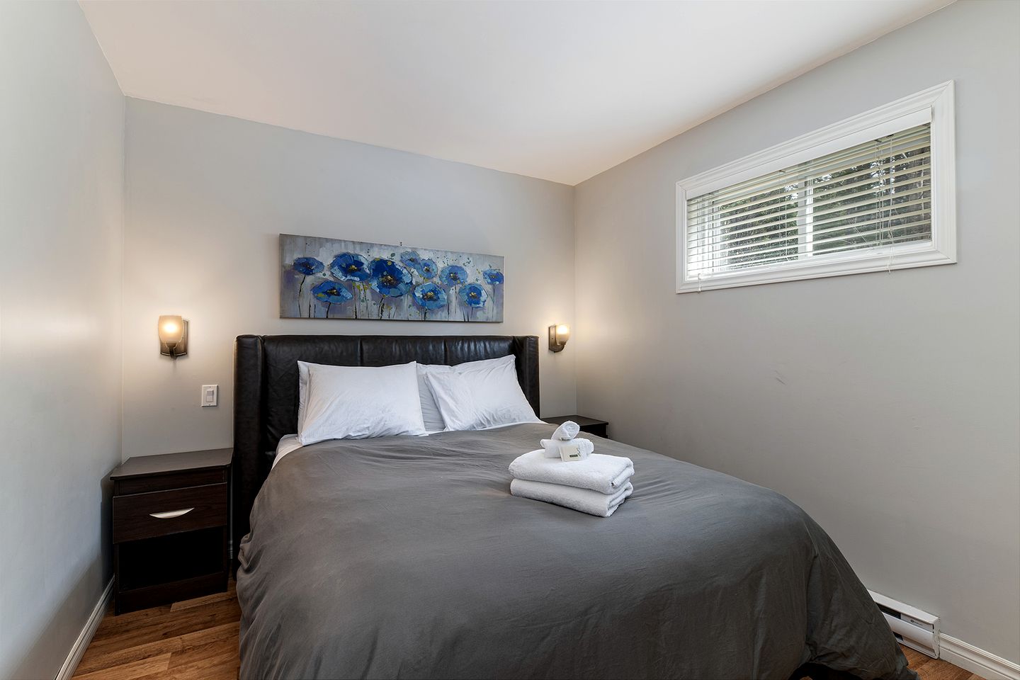 Stylish Vacation Rental with Hot Tub and Four-Sided Fireplace for Family Getaway in Charlevoix, Quebec