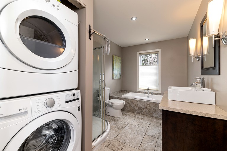 Vacation Rentals (Canada, Petite-Rivière-Saint-François, Quebec)