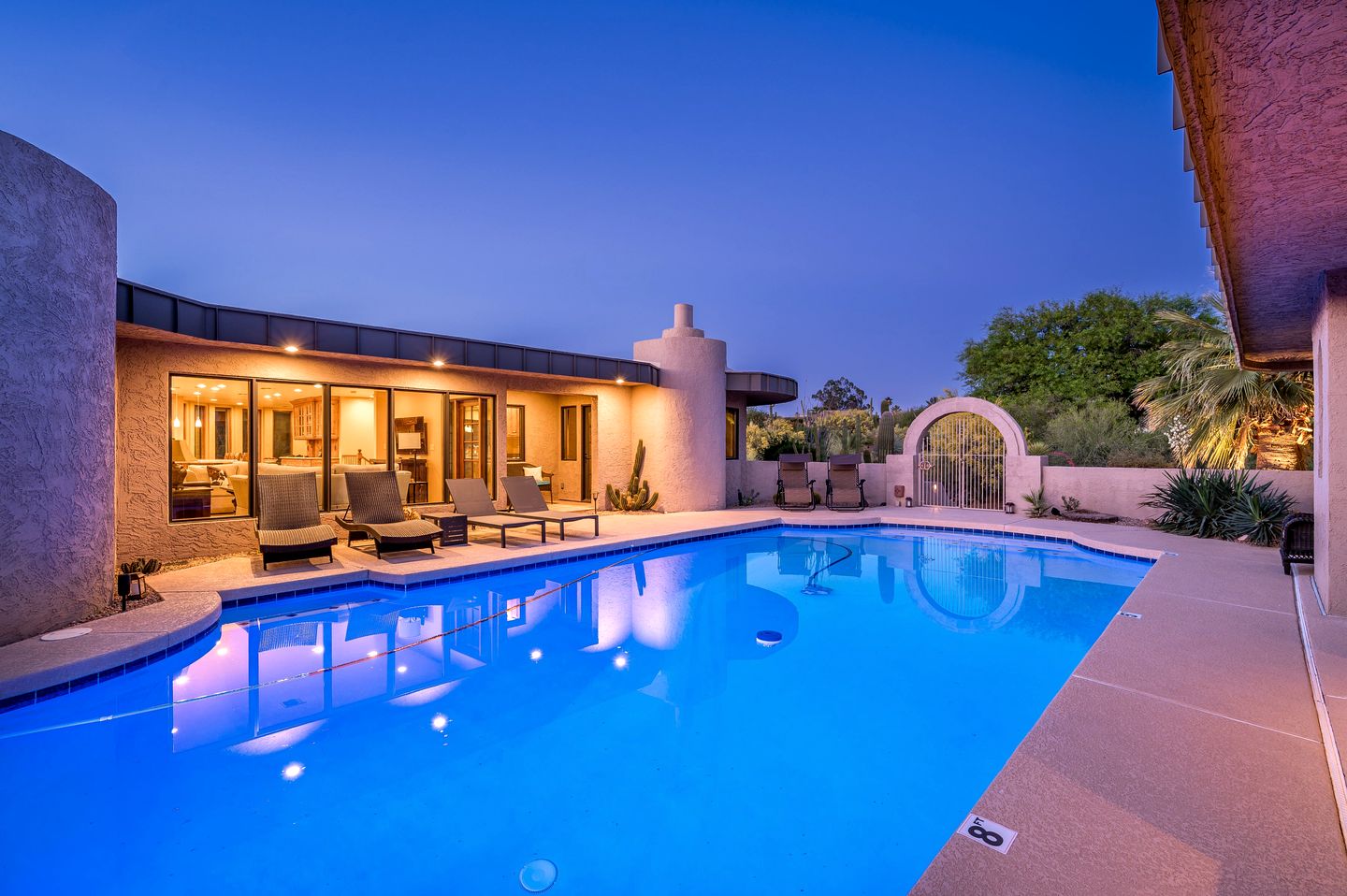 Carefree Crest: Jaw Dropping Views in Scottsdale, AZ