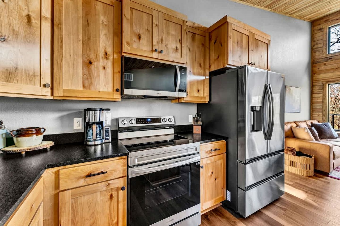 Secluded Riverfront Cabin with Scenic Bluffs near Fayetteville, Arkansas