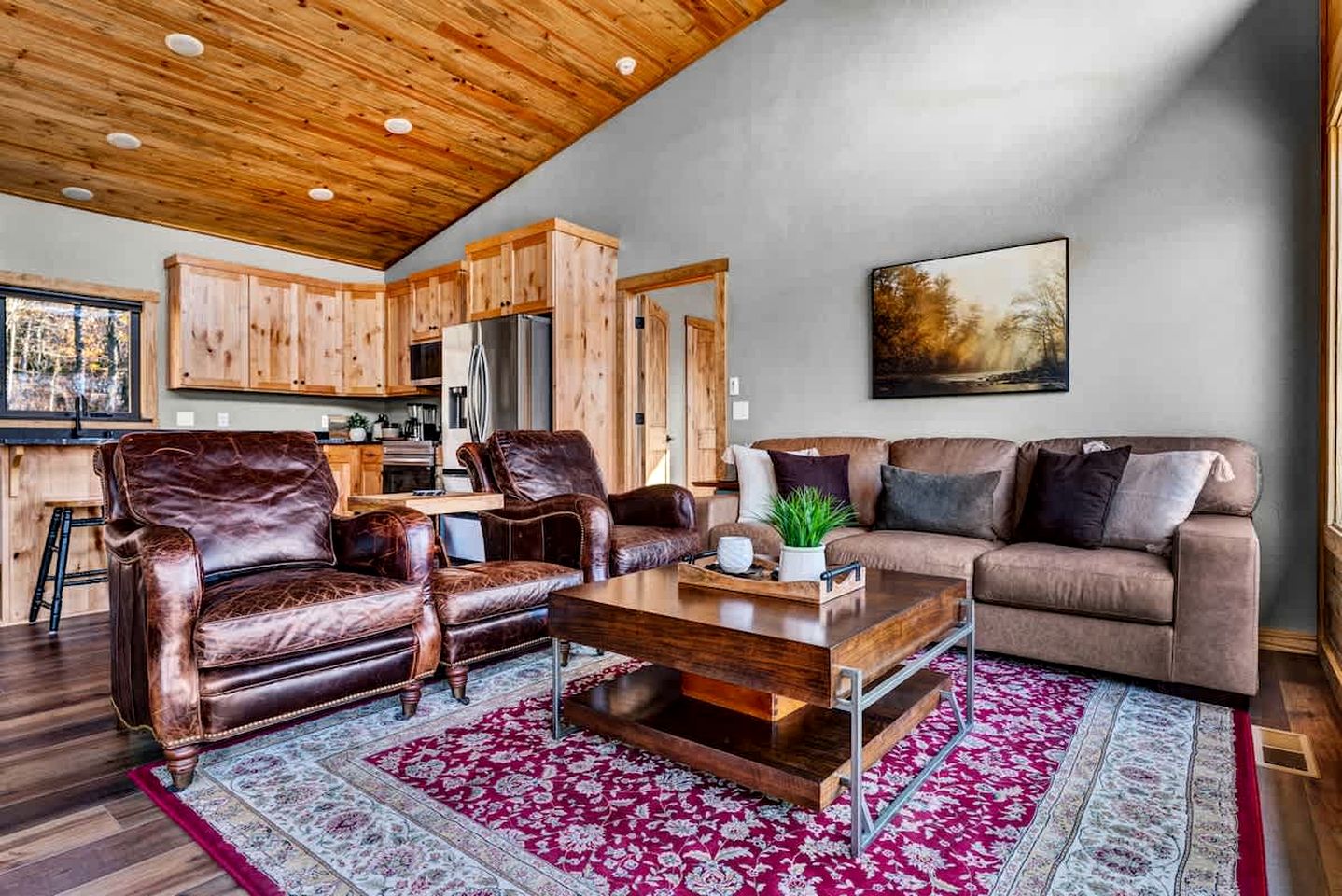 Secluded Riverfront Cabin with Scenic Bluffs near Fayetteville, Arkansas