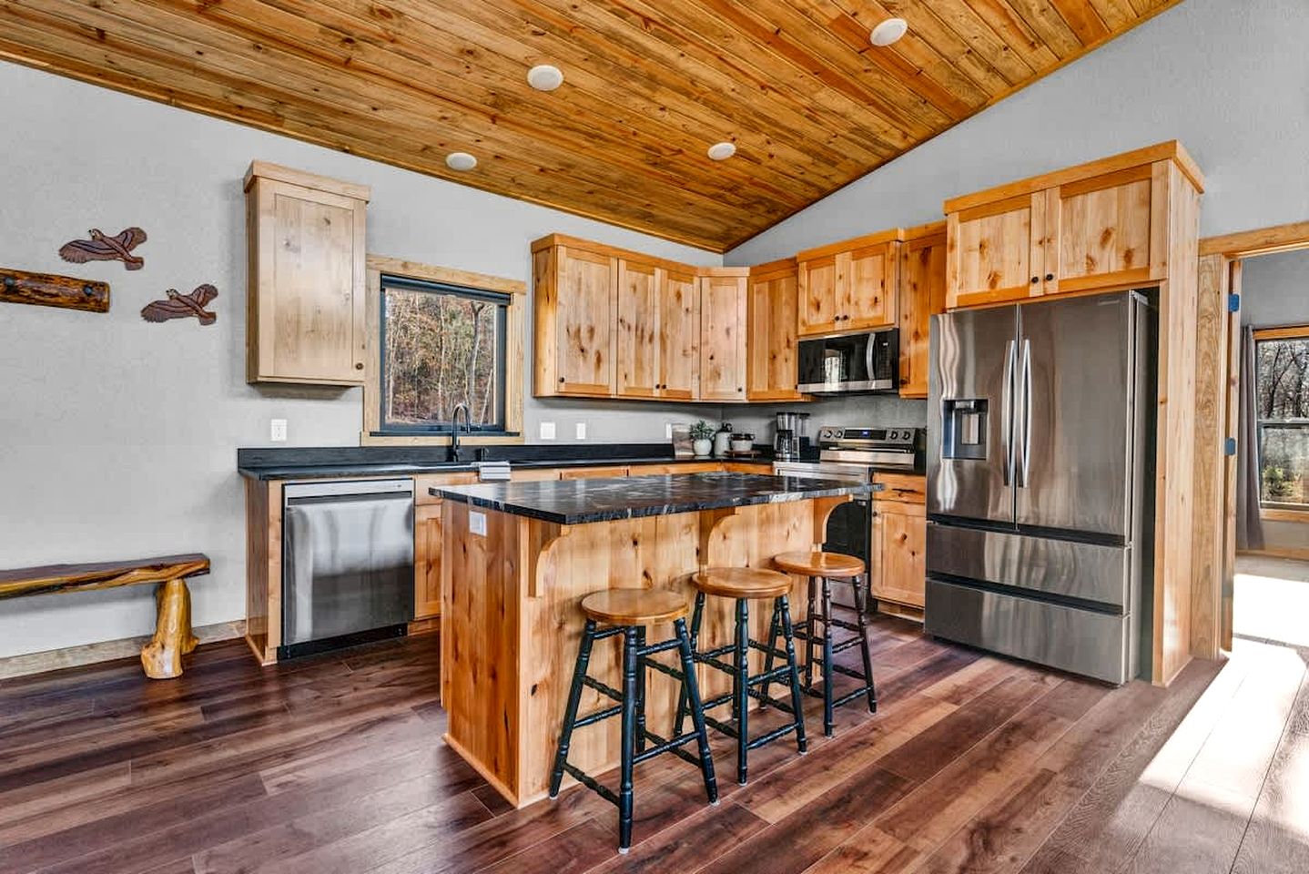 Secluded Riverfront Cabin with Scenic Bluffs near Fayetteville, Arkansas