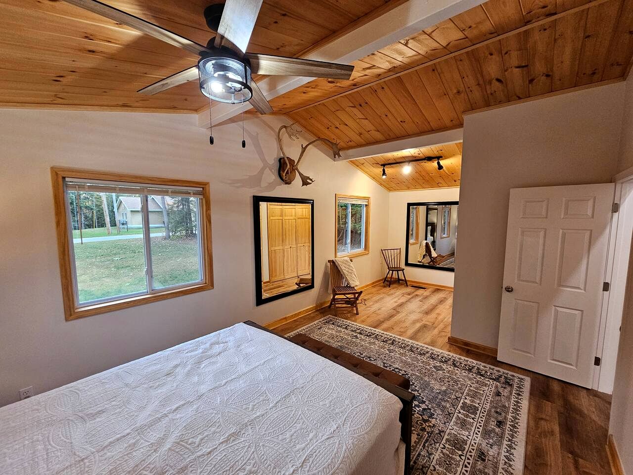 Beautiful Cozy Cabin with Hot Tub and Fire Pit near Haverhill, New Hampshire