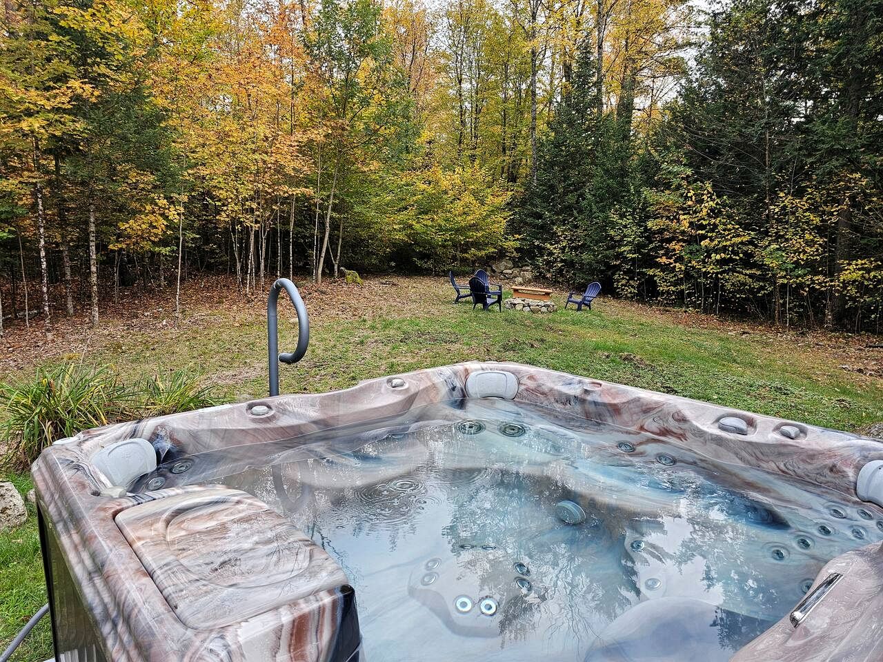 Beautiful Cozy Cabin with Hot Tub and Fire Pit near Haverhill, New Hampshire