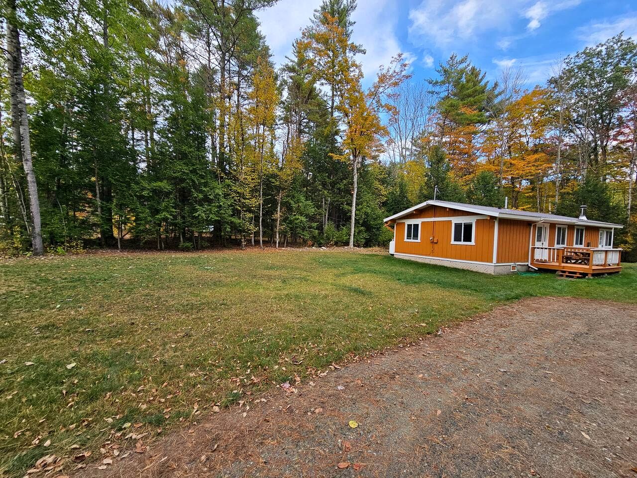 Beautiful Cozy Cabin with Hot Tub and Fire Pit near Haverhill, New Hampshire