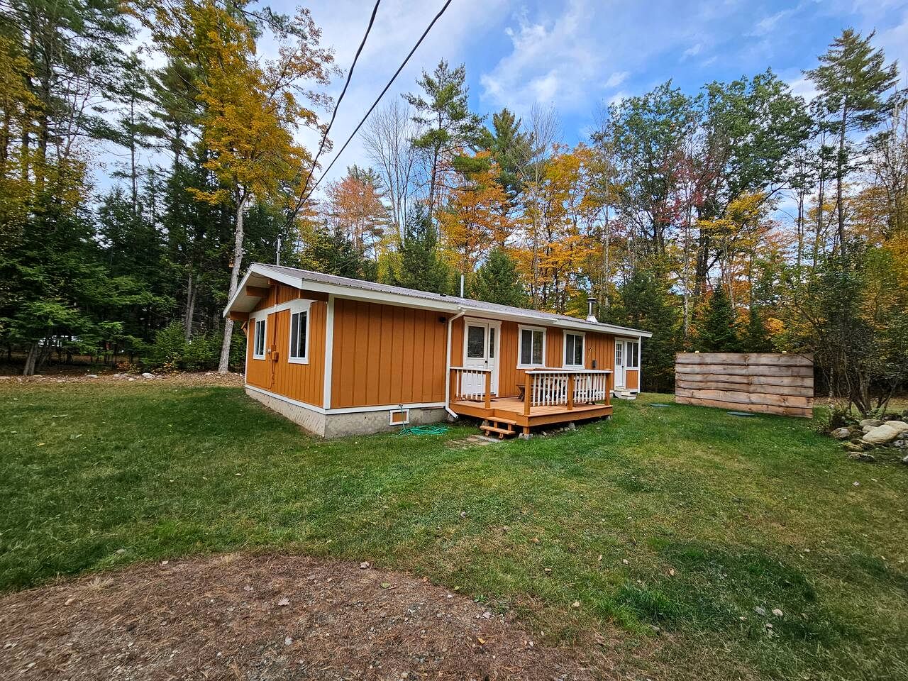 Beautiful Cozy Cabin with Hot Tub and Fire Pit near Haverhill, New Hampshire